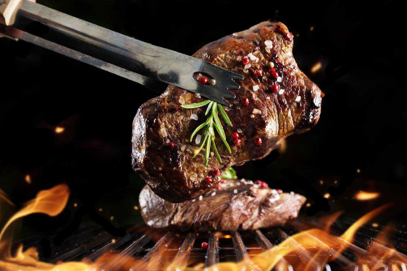 К чему снится шашлык: из мяса, готовить, есть, жарить, на шампурах, обгоревший, из свинины
