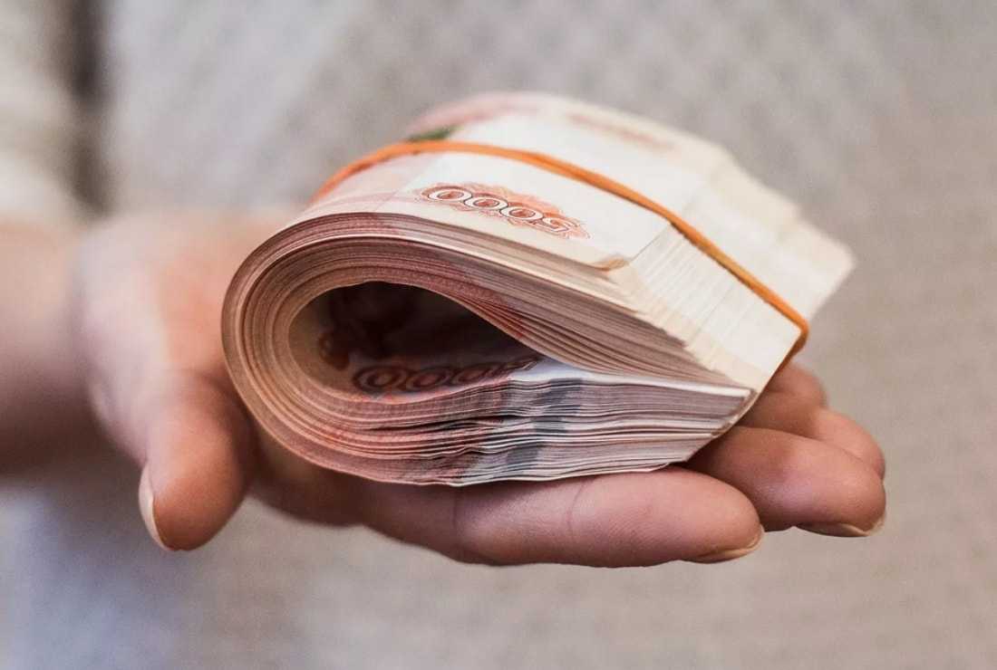 Сон где покойник дает деньги: можно ли брать бумажные купюры