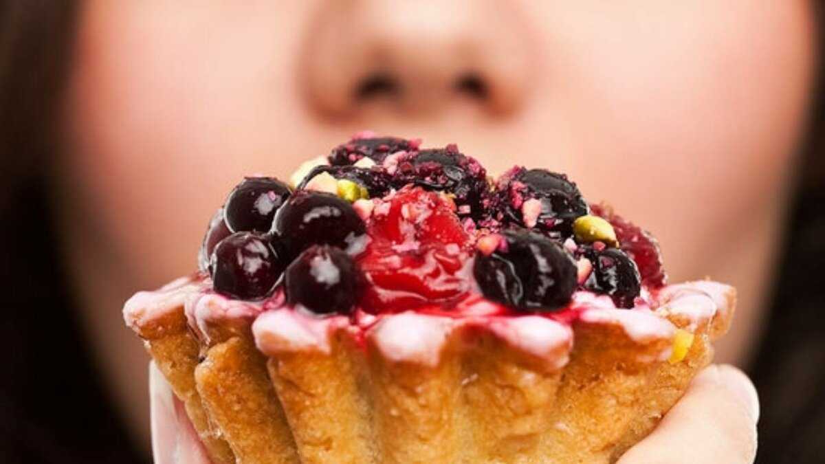 К чему снится что ешь? сонник - есть, кушать во сне.